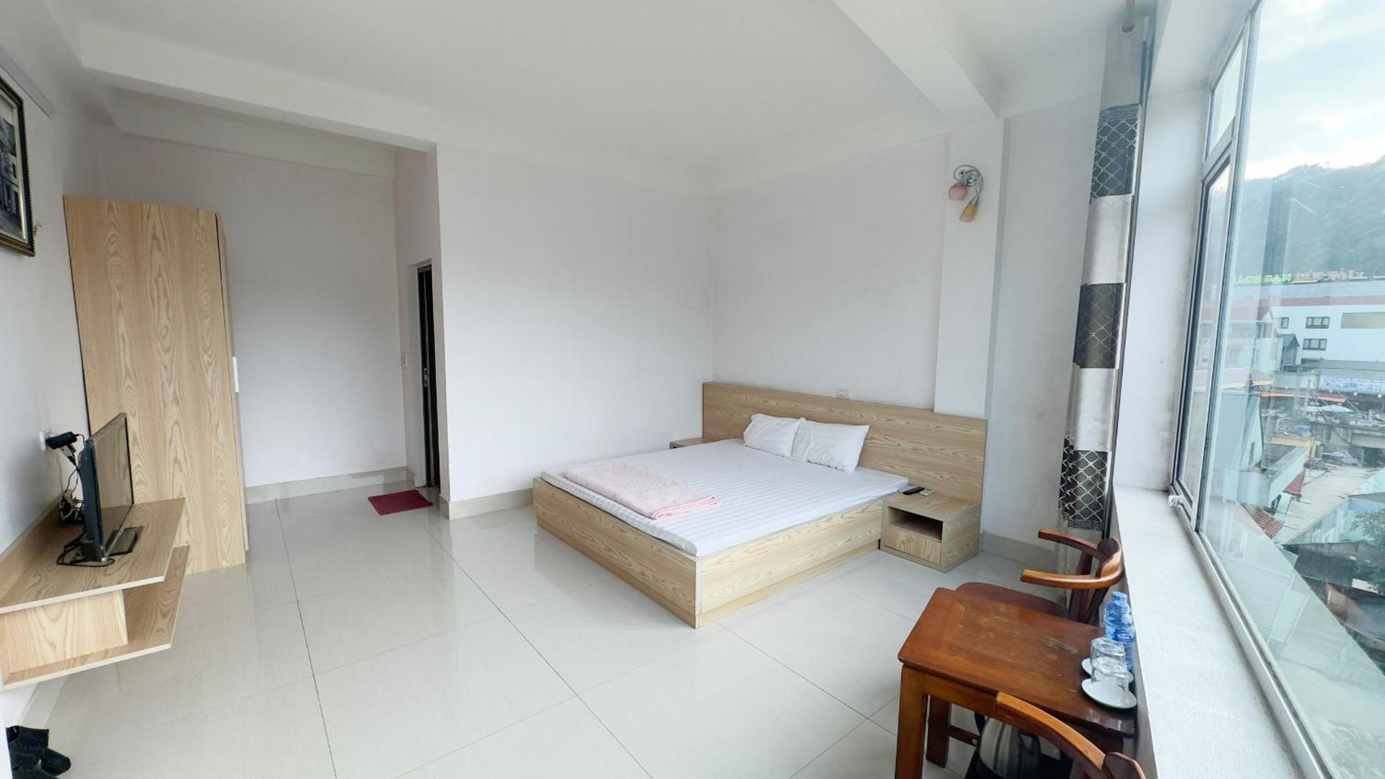 Quy Anh Hotel Bao Lac Town Exterior photo