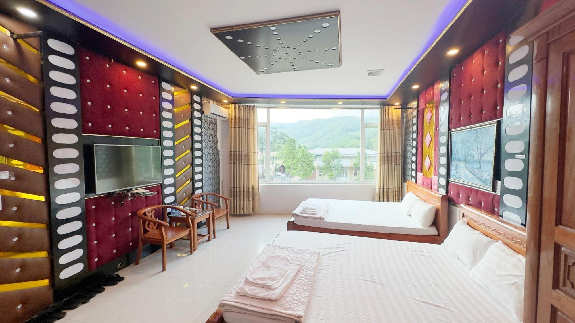 Quy Anh Hotel Bao Lac Town Exterior photo